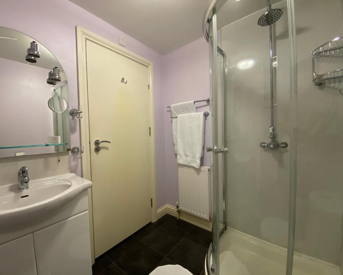 Flambards Hotel Cardigan Ngoại thất bức ảnh
