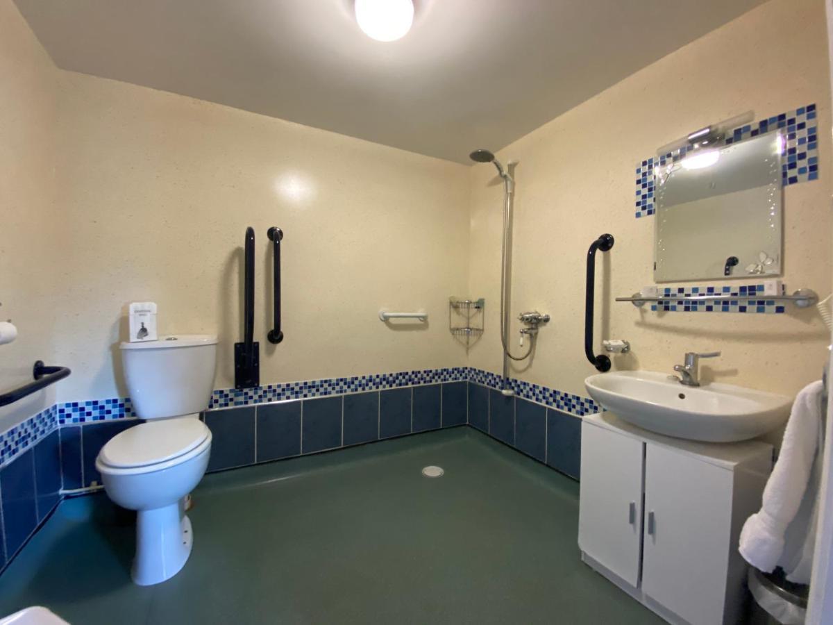 Flambards Hotel Cardigan Ngoại thất bức ảnh