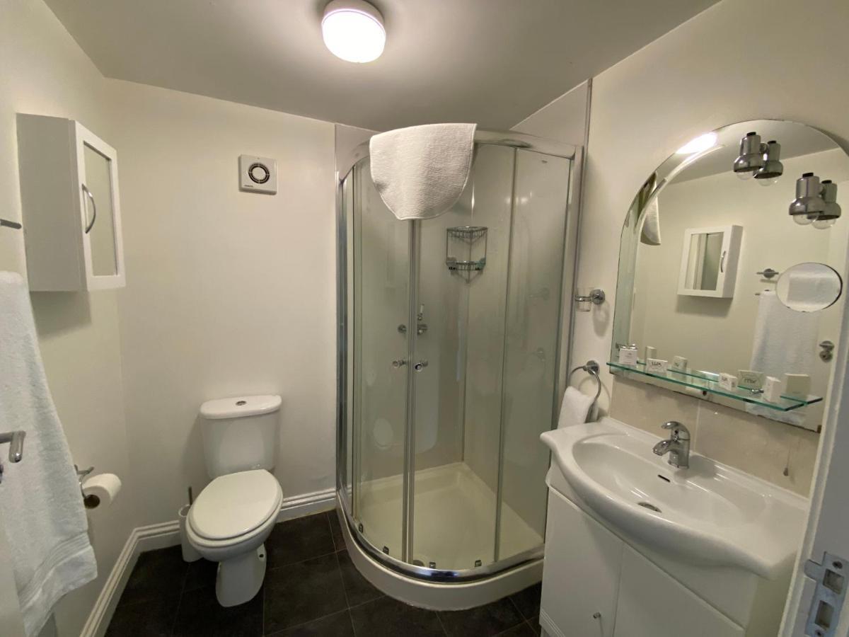 Flambards Hotel Cardigan Ngoại thất bức ảnh